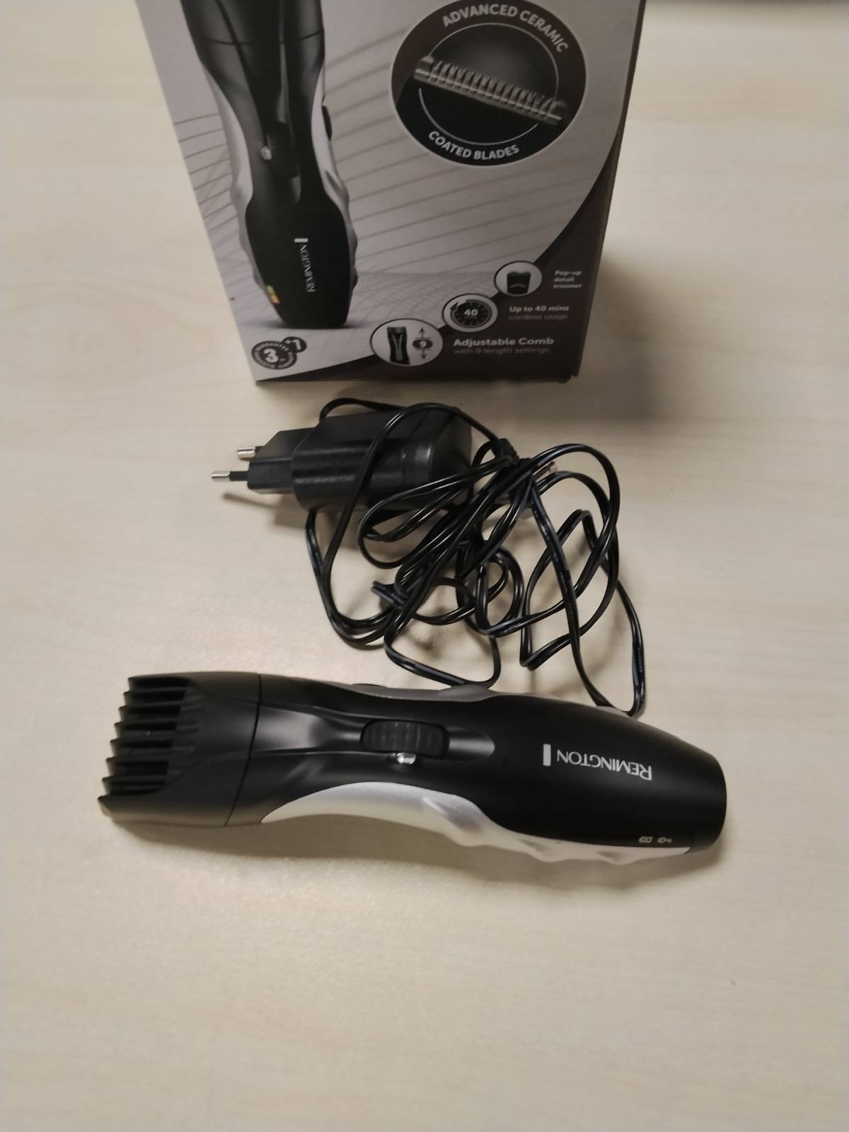 306177 - REMINGTON Prerëse për mjekër për meshkuj MB320C (Teha qeramike vetëmprehëse/0.4-18 mm, Rregullues me 9 cilësime gjatësie, funksionim me rrjet elektrik/bateri, tregues karikimi LED)