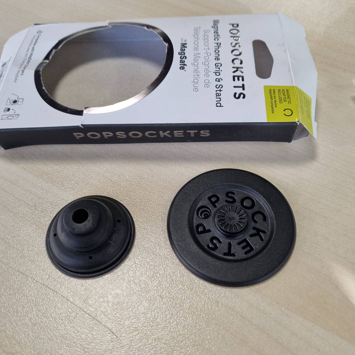 310048 - PopSockets Mbajtëse Telefoni për MagSafe, Mbajtëse Magnetike, Mbështetëse Telefoni, E Zezë - E Zezë