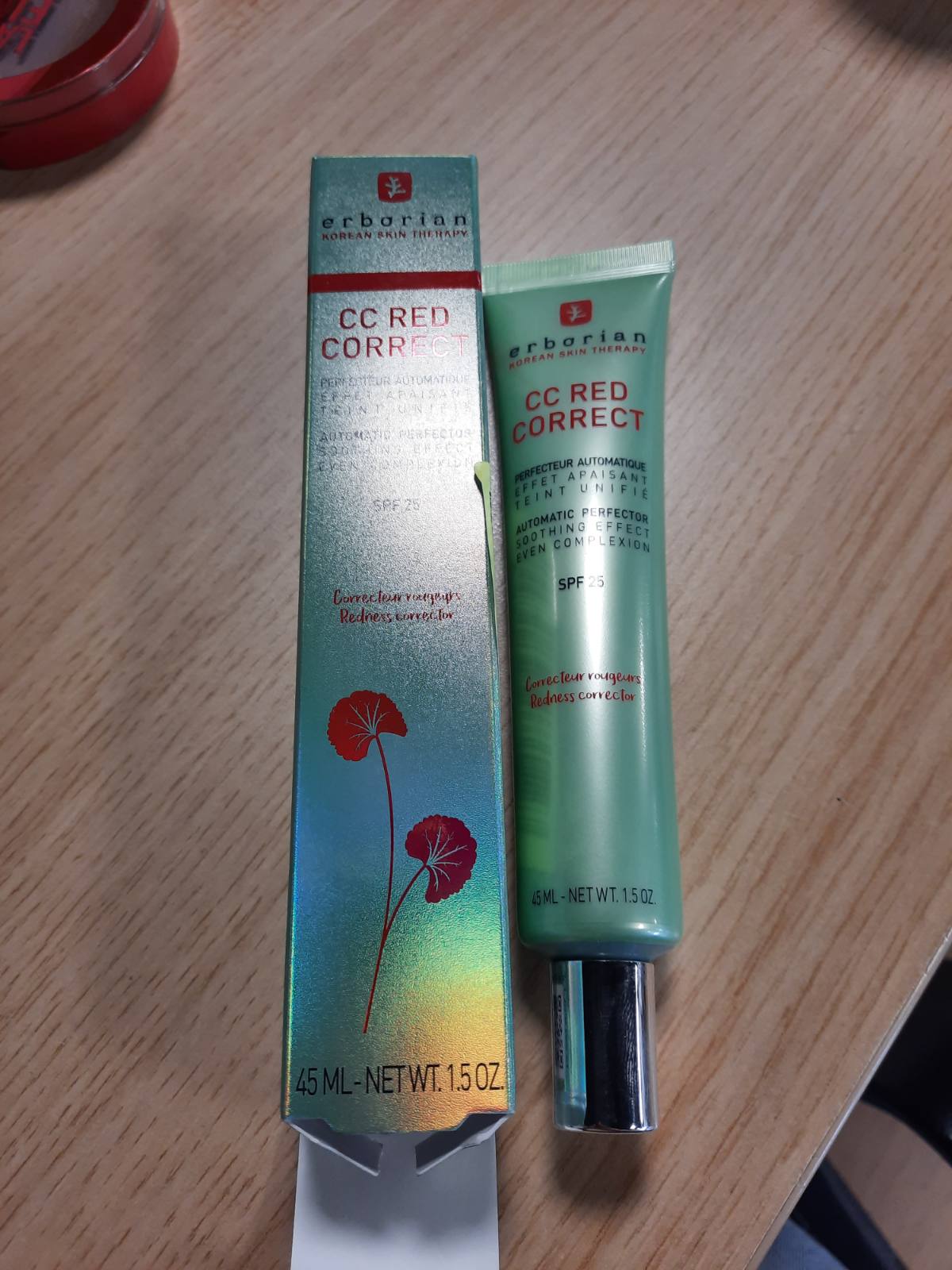 305990 - ERBORIAN CC Red Correct, Krem kundër skuqjes me Centella Asiatica, SPF 25, 45 ml
