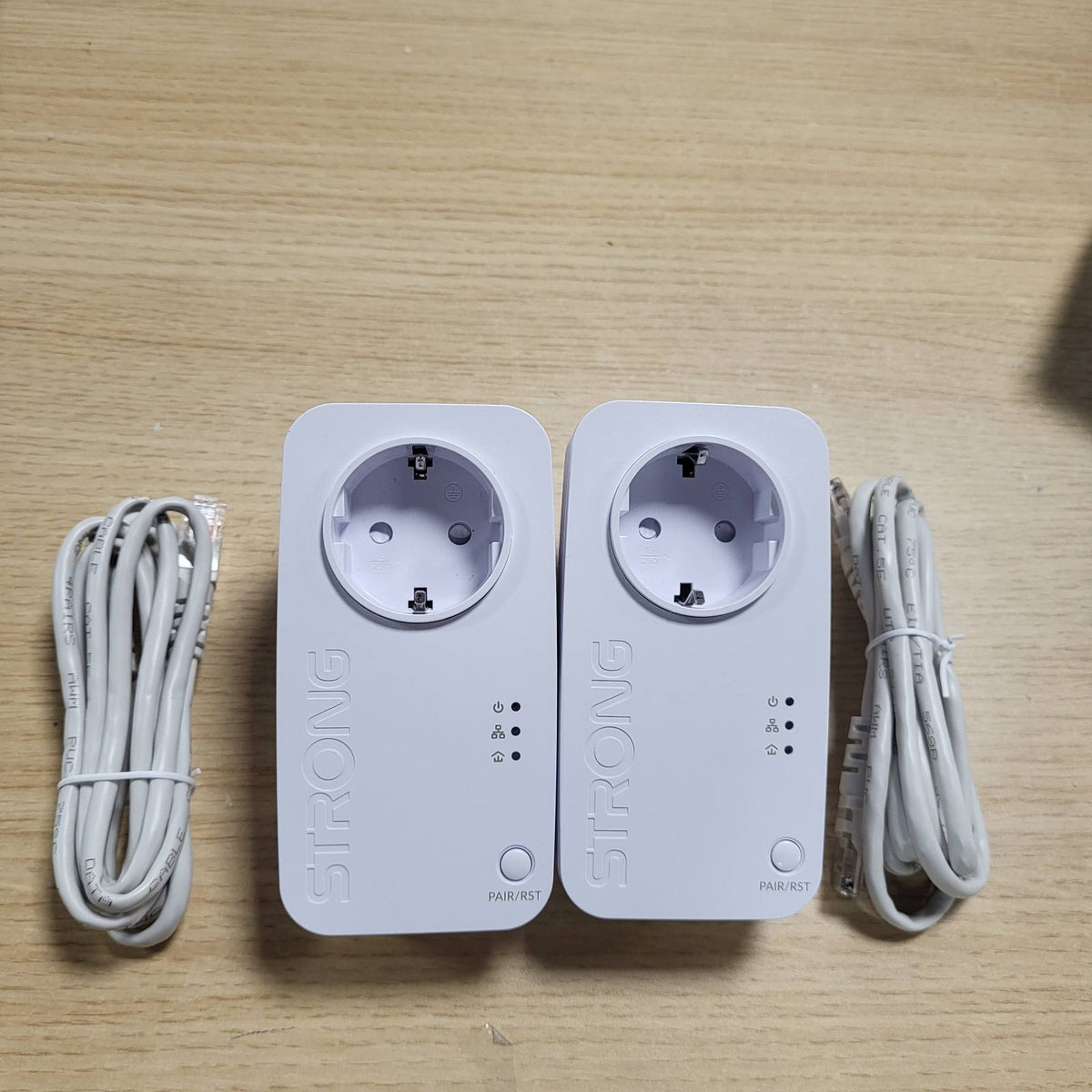 308721 - Set adaptorësh POWERLINE AV600 Mbit/s i fortë me prizë