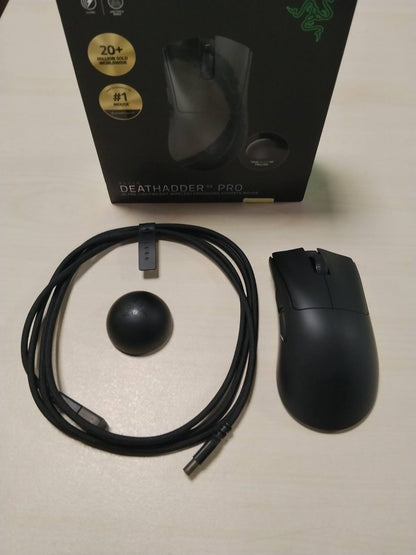 308590 - RAZER DeathAdder V4 Pro - Maus elektronik ergonomik pa tel, 56g - 2.4 GHz Hyperspeed - Sensor optik Focus Pro 45K - deri në 8K Hz polling - E zezë