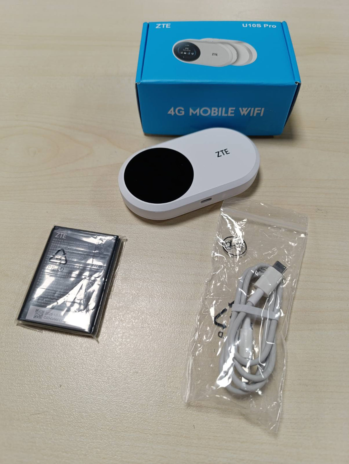 308777 - ZTE ROUTER U10S Pro, Wi-Fi 6 GHz, 4G+ LTE, 32 pajisje, 10 orë bateri, 2.4 GHz, 5 GHz, i bardhë