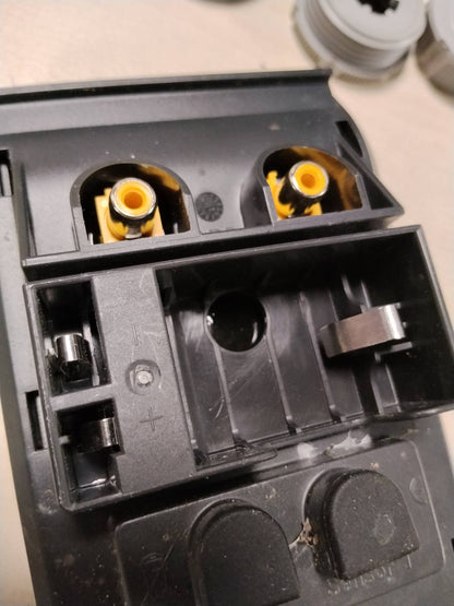 312525 - GARDENA Kompjuter Ujitjeje MultiControl Duo: Kontroll automatik, programueshëm, deri në 3 ujitje në ditë, ekran LCD (1874-20)