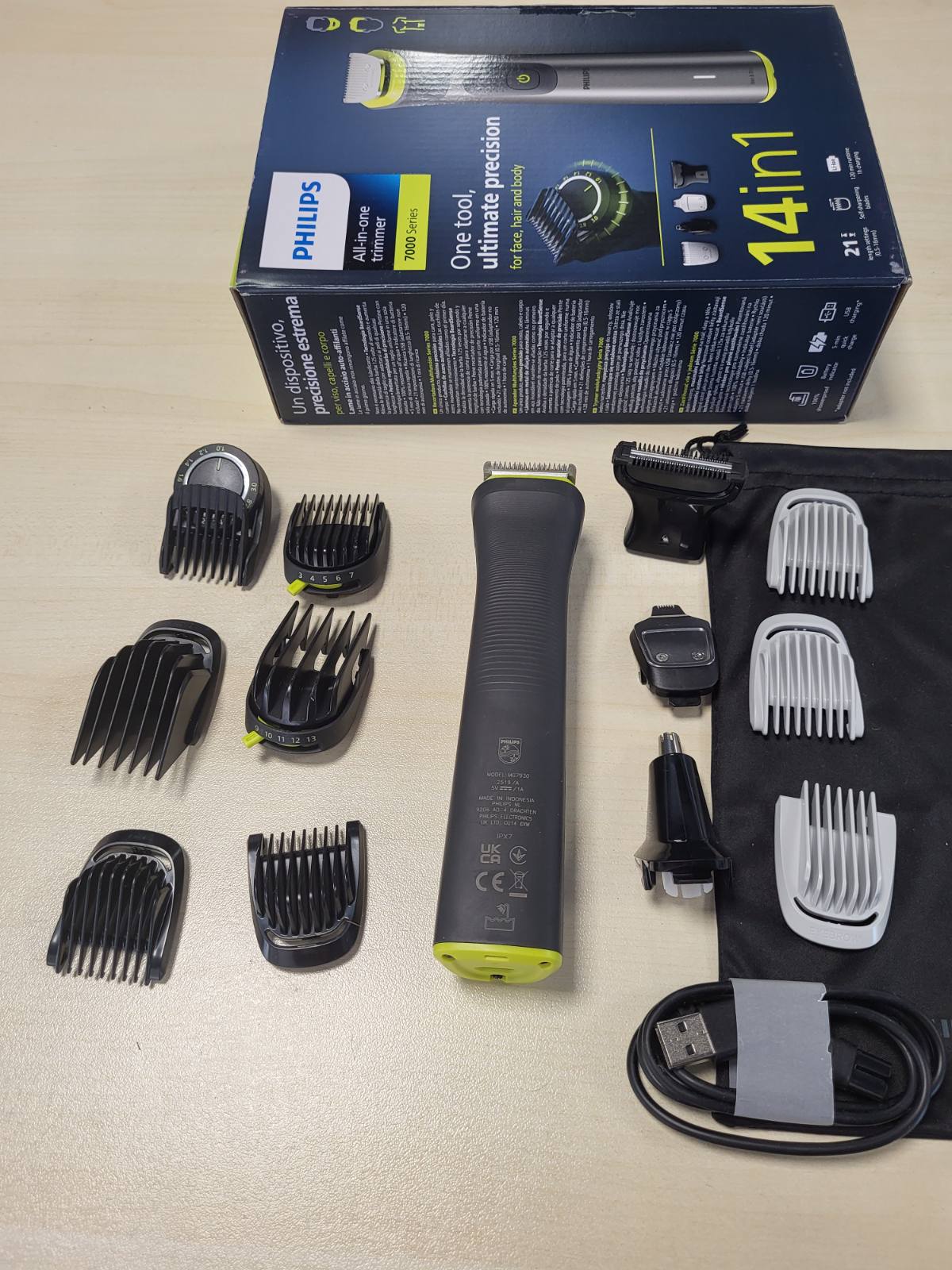 292422 - Philips Multigroom Series 7000