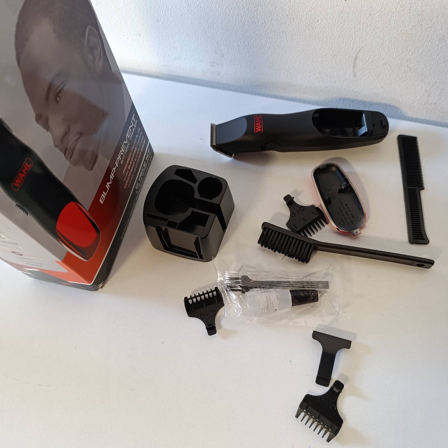 294048 - WAHL Makinë rroje Bump Prevent, prerëse flokësh, prerëse mjekre për meshkuj, komplet për parandalimin e bump-eve, tehe çeliku me karbon të lartë