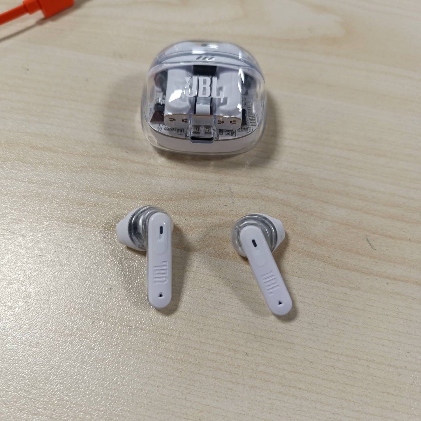 267870 - JBL TUNE FLEX GHOST 2, Kufje Bluetooth, Anulim Zhurmash, Koha Riprodhimi 48 orë, IP54, White Ghost