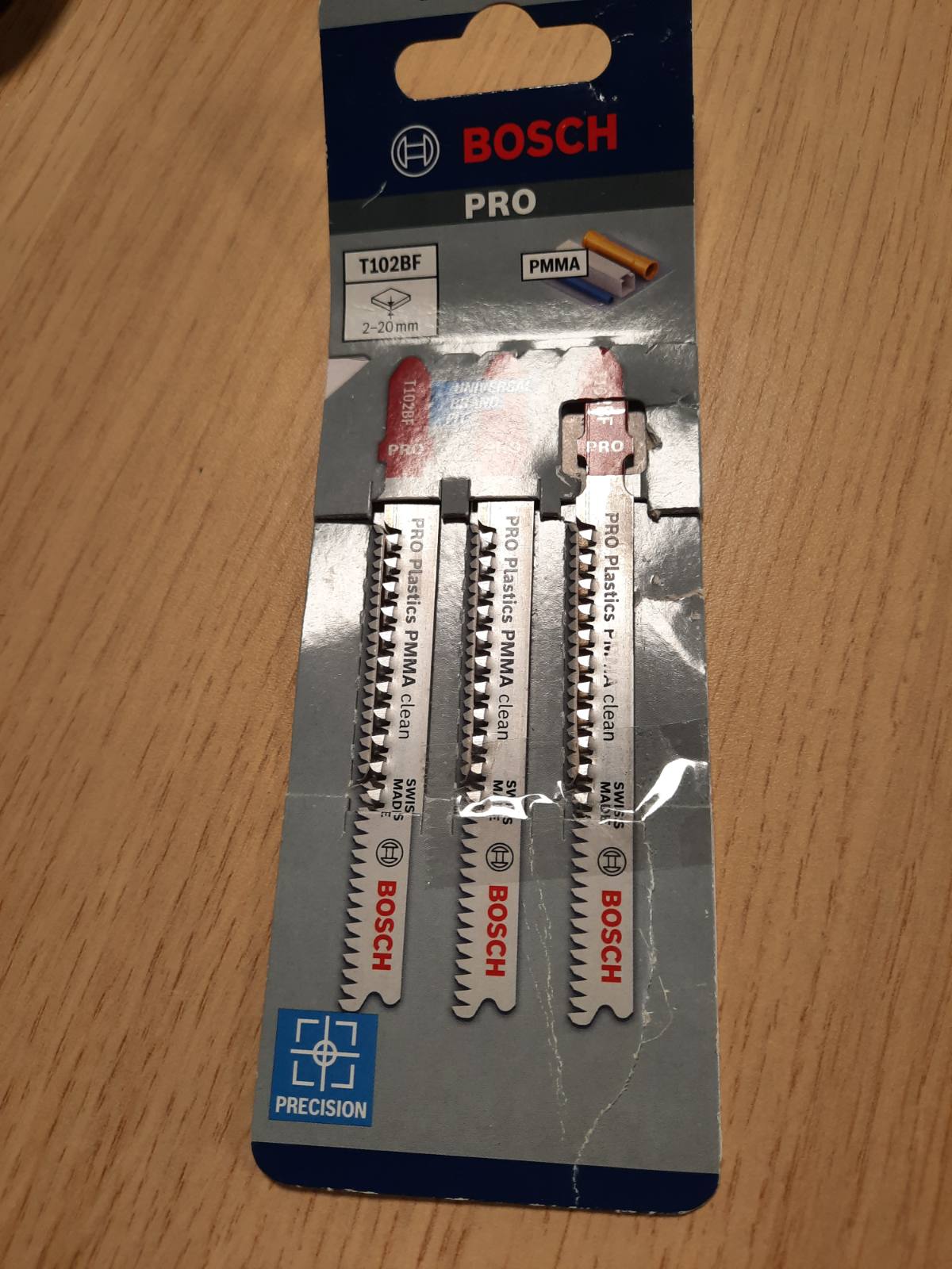 322677 - BOSCH - Teh prerës 3x T 102 BF Clean për PMMA (për fletë pleksiglasi dhe akriliku, aksesor profesional për prerje grepash)