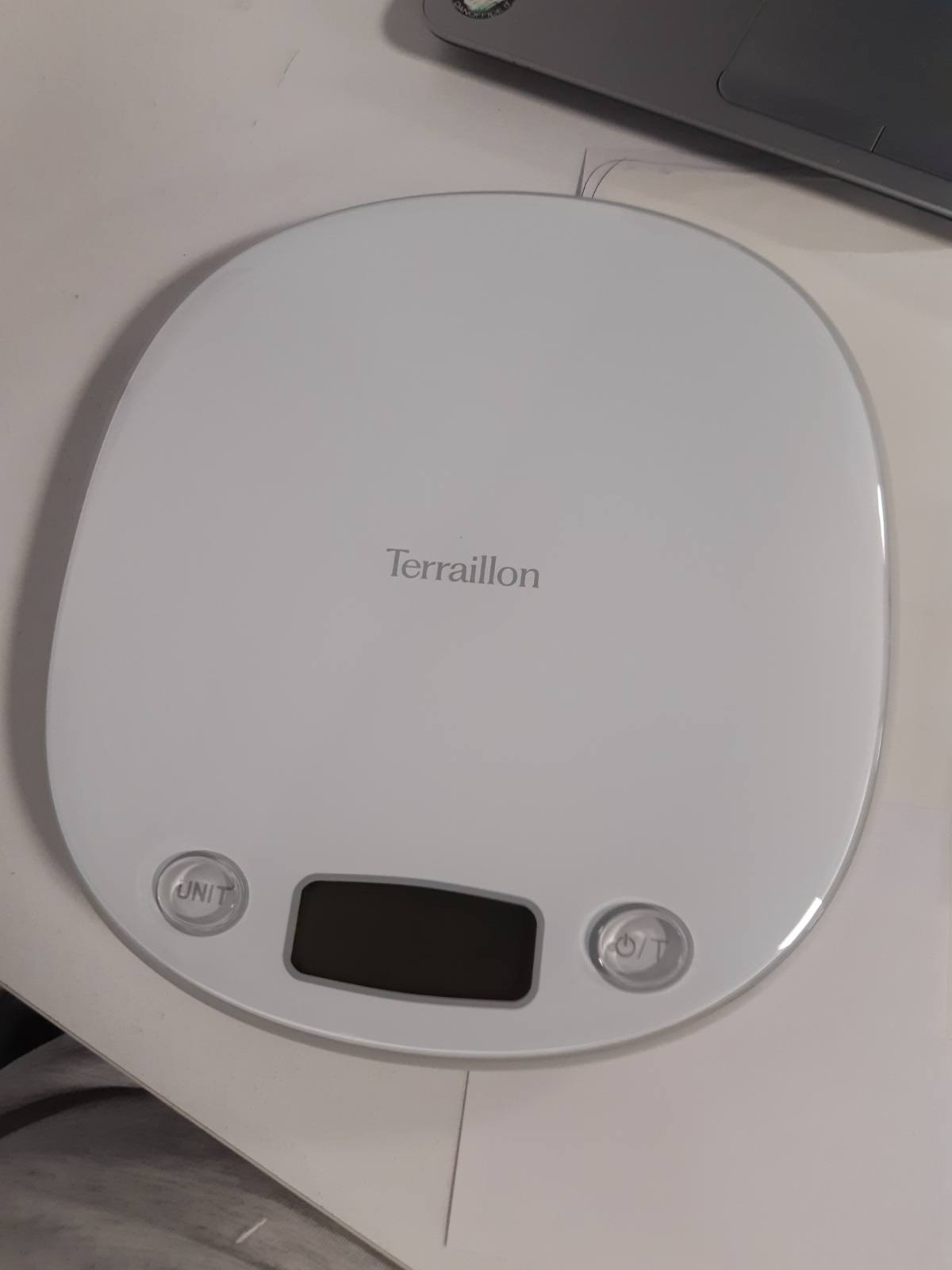293481 - TERRAILLON - MACARON, Peshore Elektronike Kuzhine, Tarë, Konvertime Lëngjesh, Dorezë e Integruar, Kapacitet 5 kg, Saktësi 1 g, Marengë