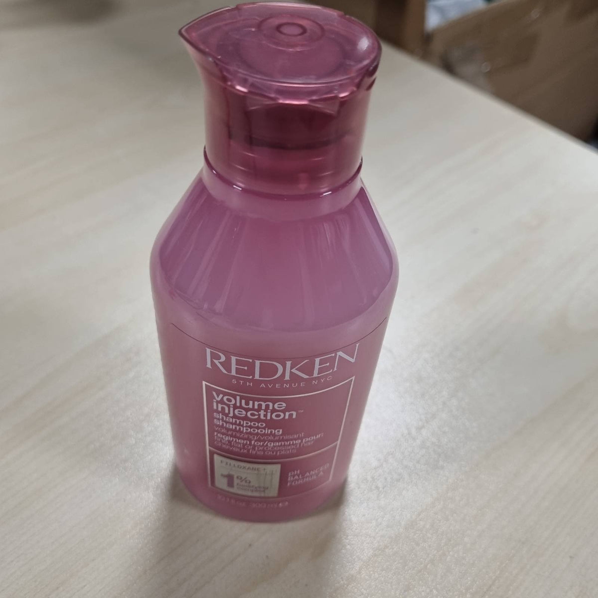 300640 - REDKEN Shampo për Vëllim - Lifting Rrënjësh - 300 ml, Butësi dhe Shkëlqim, Vegane, Injeksion Vëllimi