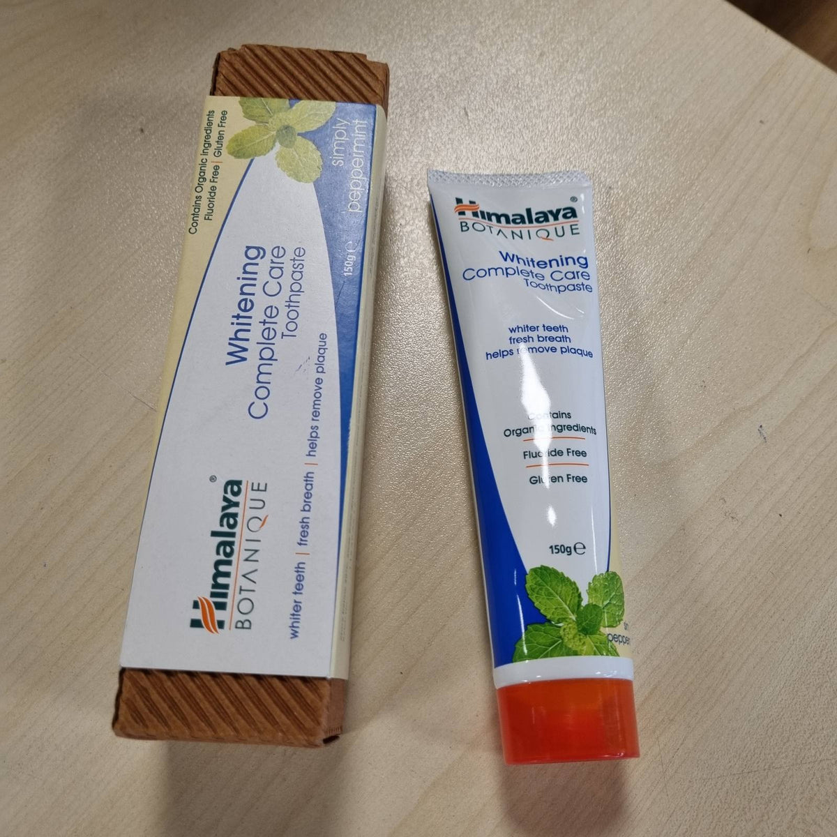 301039 - HIMALAYA – Pastë dhëmbësh zbardhuese botanike, 150g, natyrale me mente, pa fluor, SLS, gluten dhe karagenan.