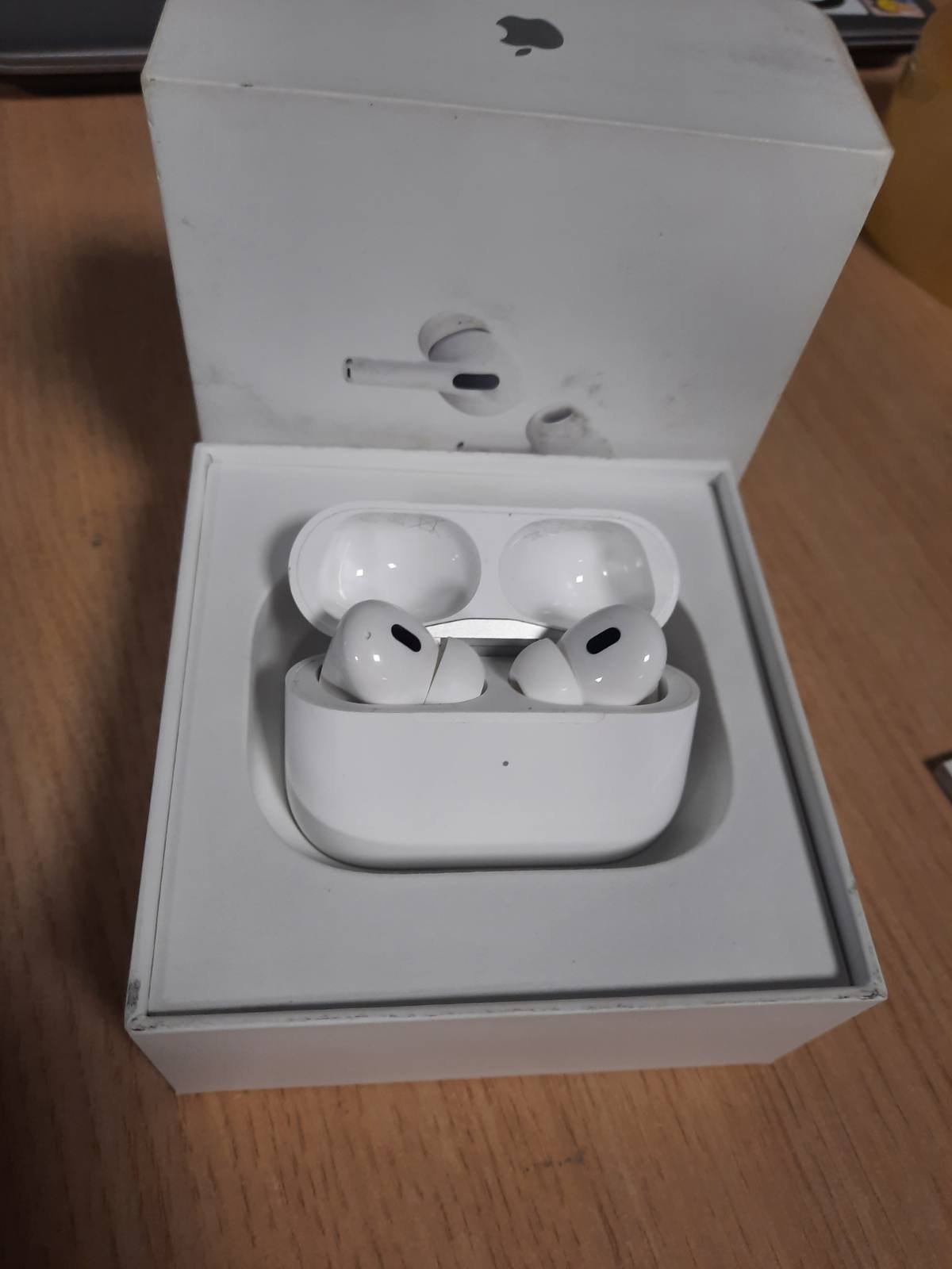 213033 - Apple AirPods Pro – Kufje pa kabllo (True Wireless) me anulim aktiv të zhurmës.