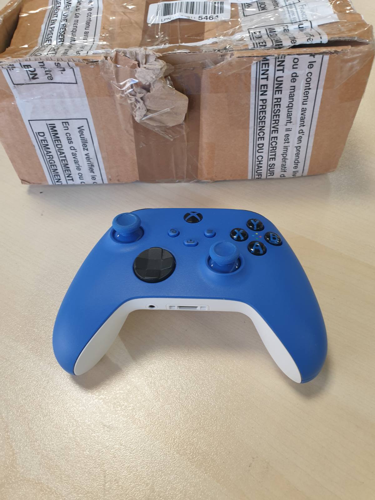 295625 - XBOX Xbox Live pa Fil - Shock Blue Series X, Series S, One, Windows 10 dhe 11, Android dhe iOS