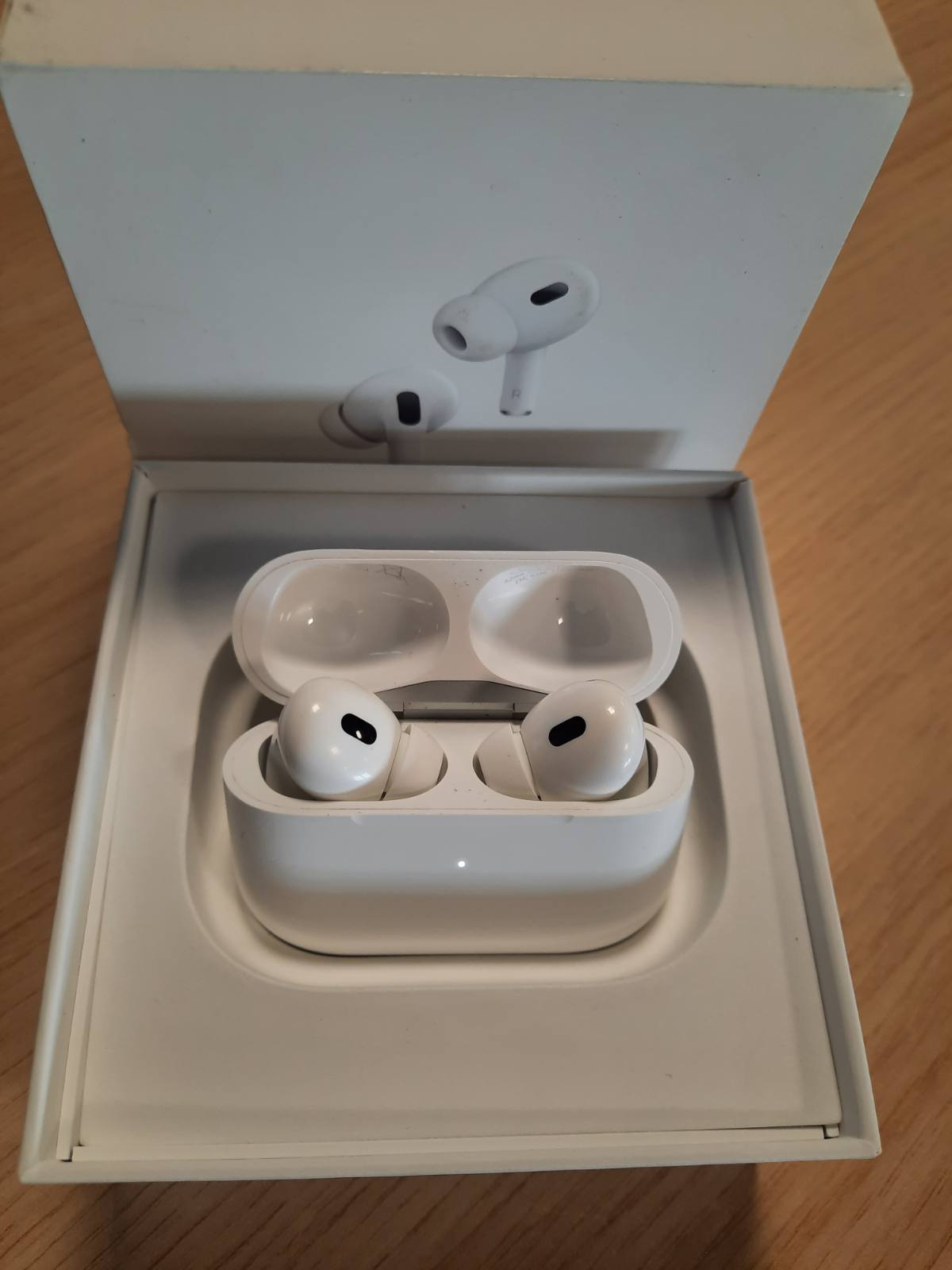 295477 - APPLE Kufje pa tel AirPods Pro 2 në vesh, Bluetooth, anulim aktiv i zhurmës, funksion ndihmës për dëgjimin, modalitet transparence, audio 3D i personalizuar, tingull Hi-Fi, çip H2, karikim USB-C