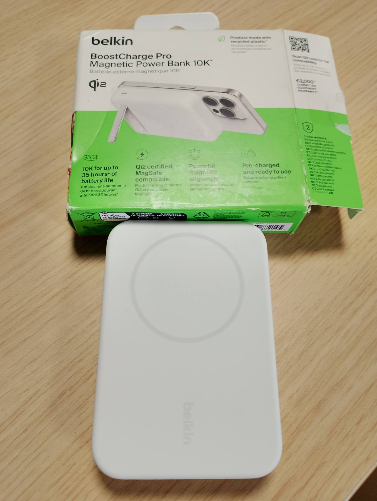 267730 - BELKIN Karikues pa tel BoostCharge Pro 10,000 mAh me Qi2, kompatibil me MagSafe, mbështetëse e integruar, për iPhone 16, 16 Plus, 16 Pro, 16 Pro Max, iPhone 15, etj., i bardhë