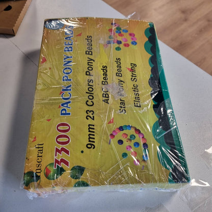 296184 - INSCRAFT Set Rruazash Poni, 3300 copë rruaza 9 mm për byzylykë në 23 ngjyra, duke përfshirë rruaza me shkronja, rruaza yjesh dhe kordon elastik