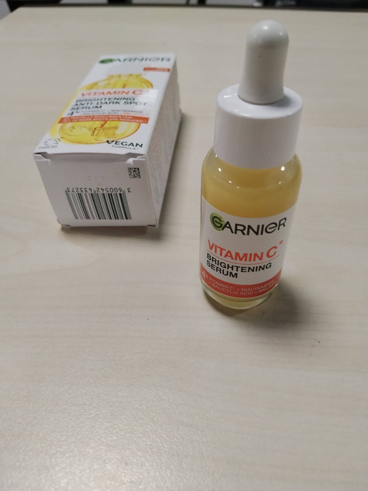 297435 - GARNIER Serum Anti-Dark Spot Rediance me Vitaminë C + Niacinamide për Fytyrën 30ml