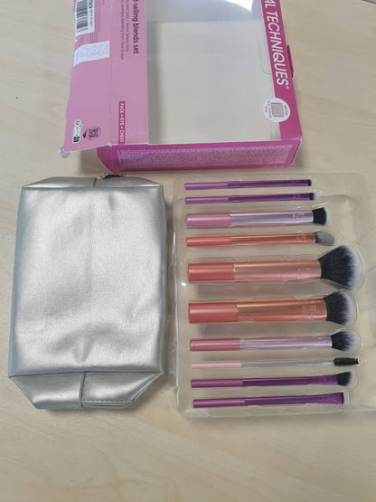 298291 - REAL TECHNIQUES Set Blends, 10 Furça Grimi me Qese Bukurie për Fytyrën dhe Sytë