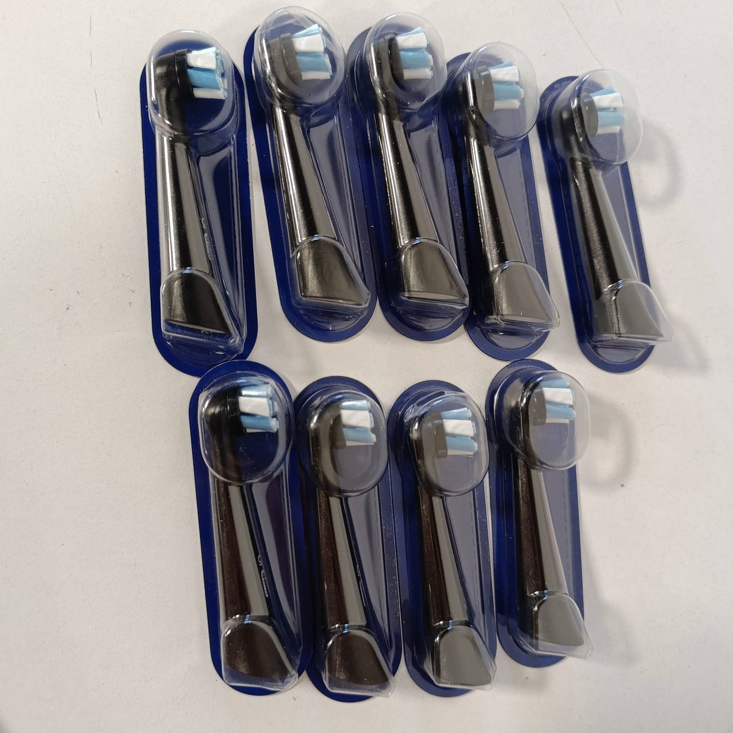 275034 - ORAL-B Koka Furçash Zëvendësuese iO Ultimate Clean, të Zeza, Pako me 10 Koka Furçash Dhëmbësh, Koka Furçash për Pastrim të Thellë të Avancuar