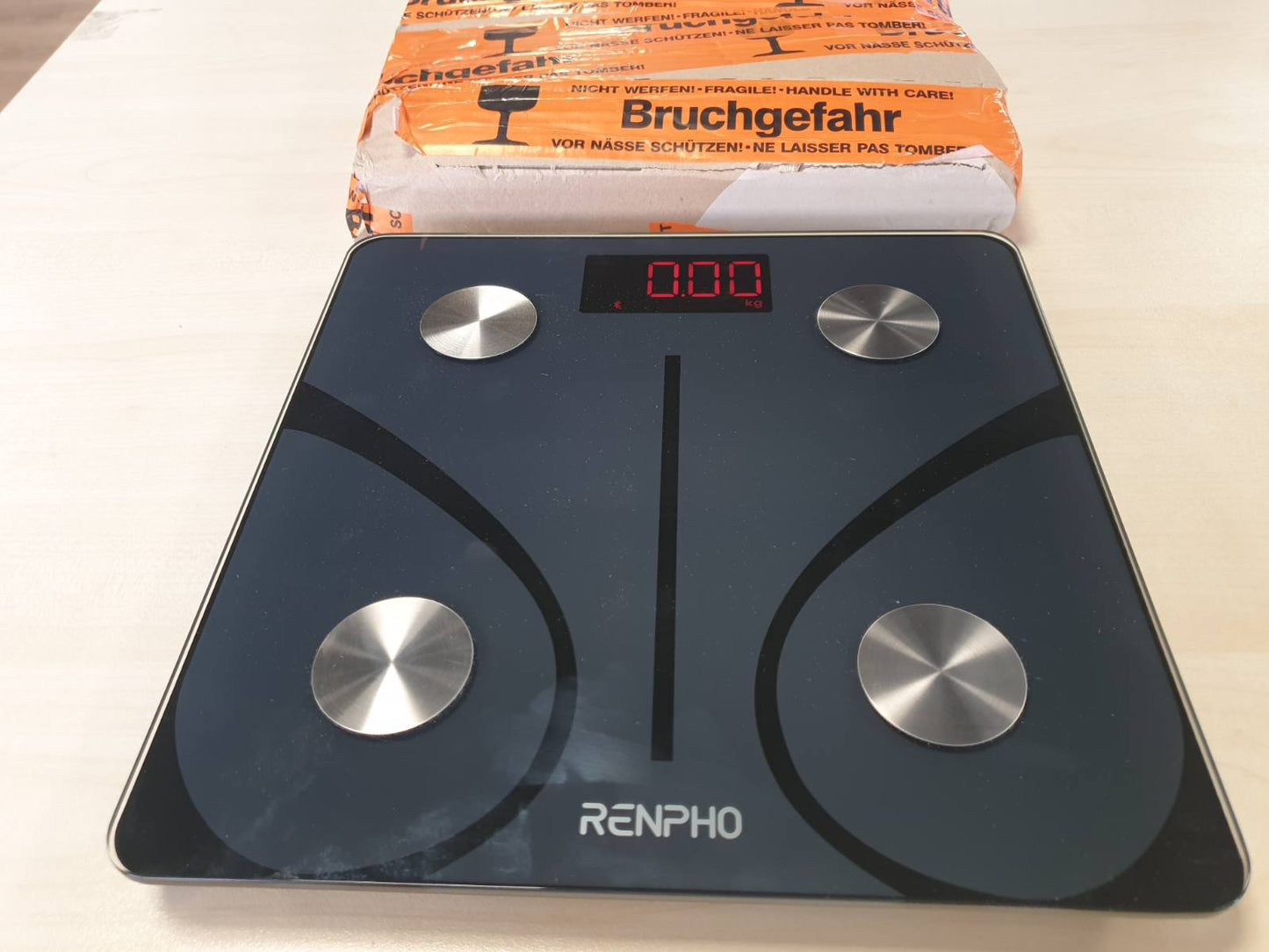 316445 - RENPHO Peshore Personale për Matjen e Dhjamit Trupor, 180 kg/400 lbs, Peshore Dixhitale Bluetooth për Analizën e Trupit, e zezë, model Elis 1