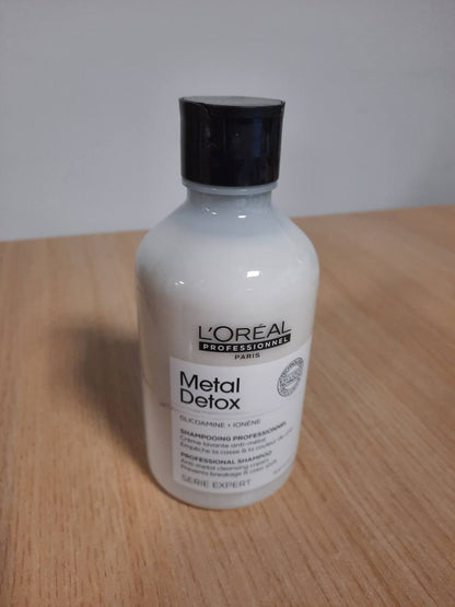 300774 - L'OREAL PROFESSIONNEL Krem Pastrues Metal Detox, 300 ml, Pa Sulfate, Flokë të Thatë, të Dëmtuar dhe të Brishtë