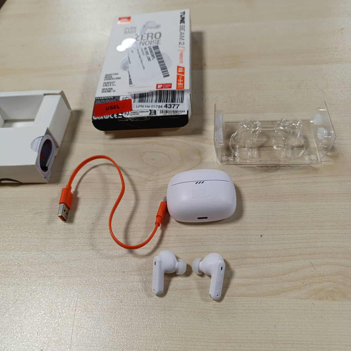 272994 - JBL TUNE BEAM 2, Kufje pa tel Bluetooth, Anulim zhurmash, Jetëgjatësi baterie 48 orë, Rezistencë ndaj ujit dhe pluhurit IP54, Lidhje me shumë pika, Dizajn brenda këmbës, E bardhë