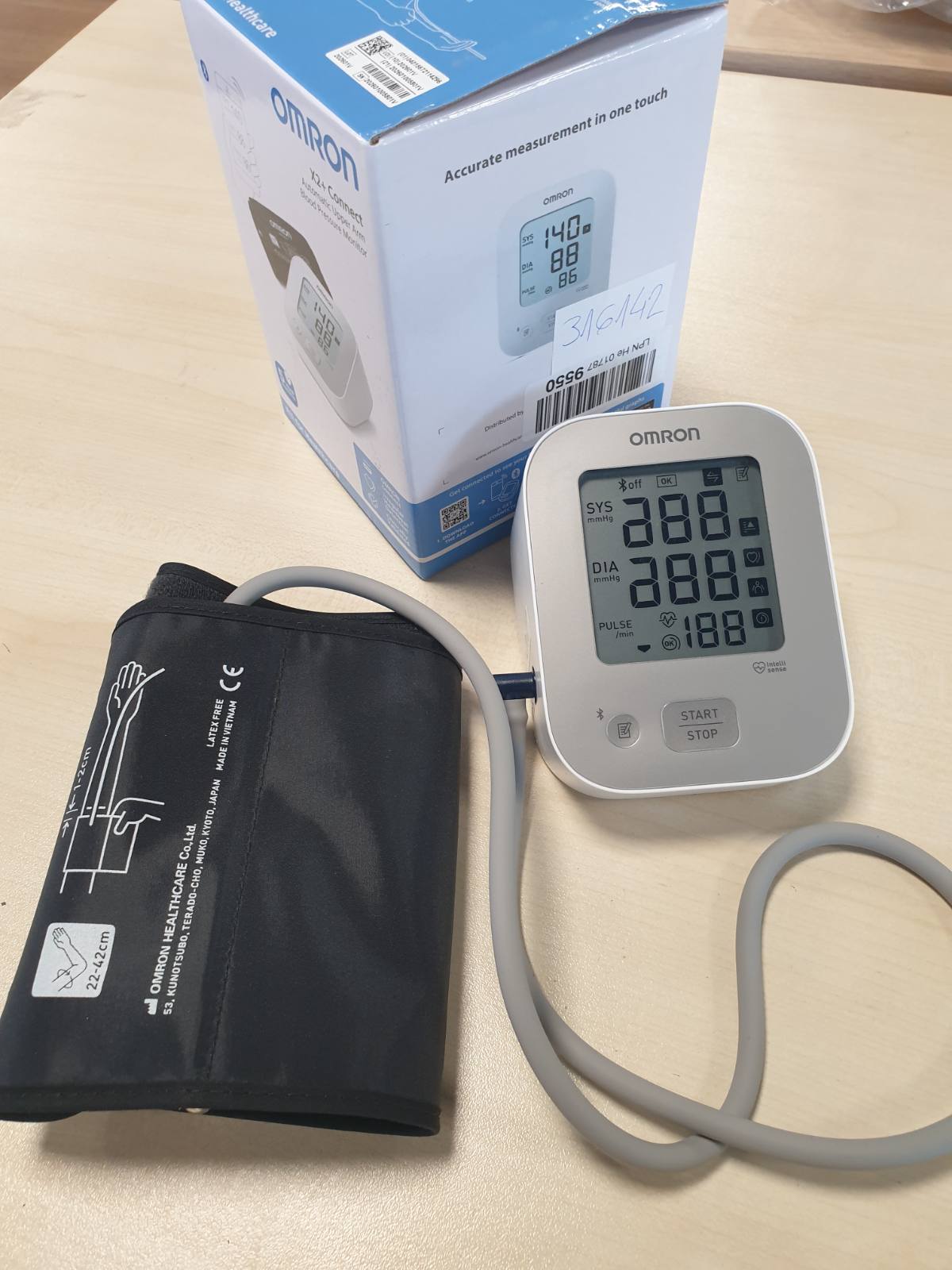 316142 - OMRON X2+ Connect, monitor tensioni i gjakut për krahun e sipërm, validuar klinikisht, Bluetooth, manshetë universale 22-42 cm