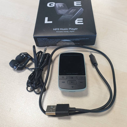 276646 - WOLFANG MP3 Player me Bluetooth 5.2, Sport Clip, Madhësi Mini, Pesha 28.3 g, Radio FM HiF, Regjistrues Zëri, Deri në 128 GB, Pa Kartë Memorie të Përfshirë, Kufje të Përfshira, Jeshile Kaki