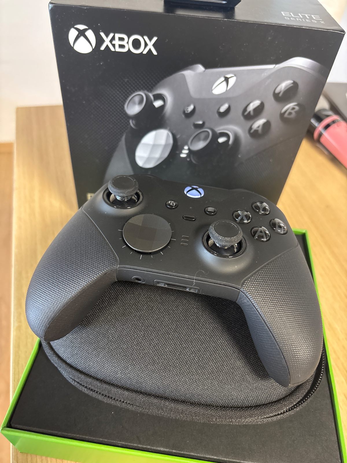 319349 - XBOX Kontrolluesi pa tel Elite Series 2 i zi, i përshtatshëm për Seria X, Seria S, One, Windows 10 dhe 11, Android dhe iOS