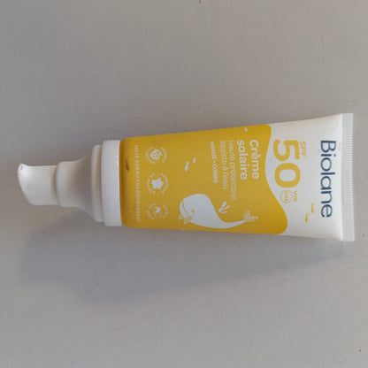 317543 - BIOLANE Krem kundër diellit për foshnje 50ml SPF50, mbrojtje e lartë UVA/UVB, rezistent ndaj ujit, prodhuar në Francë