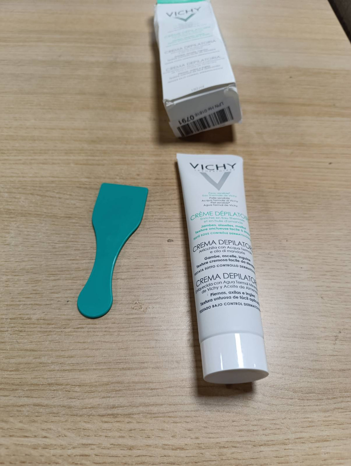 317410 - VICHY Krem Depilimi Dermo-Tolerancë, 150 ml, i pasuruar me ujë termal Vichy, për lëkurë të ndjeshme