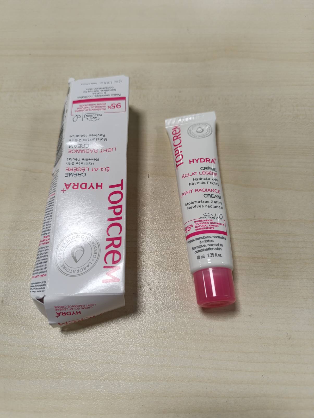 317582 - TOPICREM - Krem Hidratues HYDRA+ Light Radiance për Lëkurë të Ndjeshme, Normale deri të Kombinuar – 40 ml