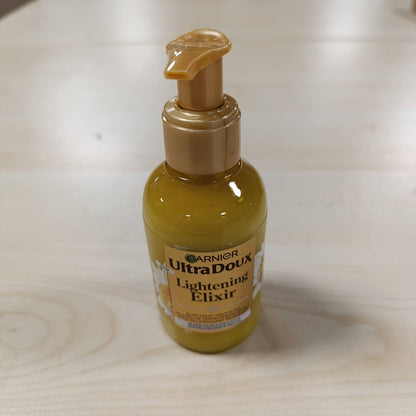 318744 - GARNIER Ultra Soft Elixir Zbardhues, Serum Progresiv Illuminating Blond, 120 ml, Kamomil Sunny dhe Mjaltë Lulesh