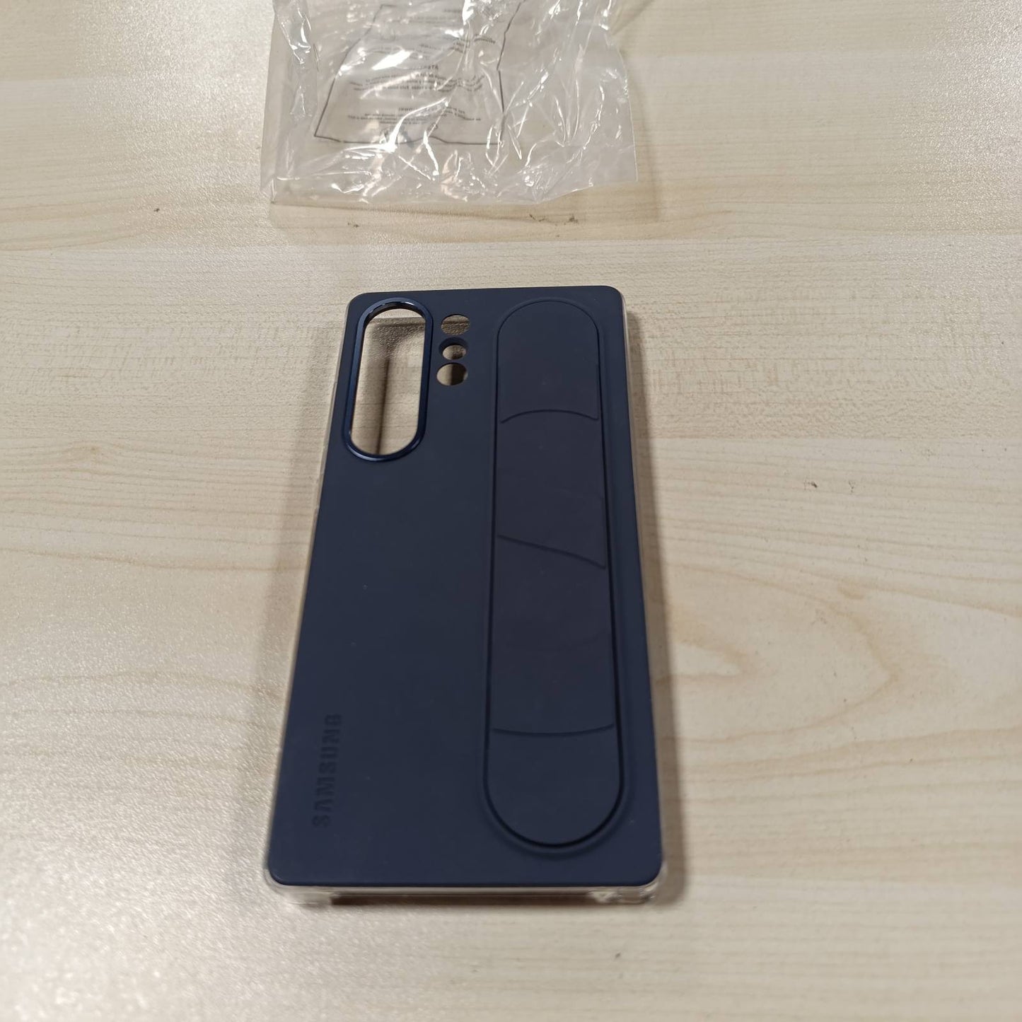 276650 - SAMSUNG Mbrojtëse për Telefon EF-GS938 me Dorezë në Këmbë për Galaxy S25 Ultra, Mbrojtëse Telefoni, Mbajtëse për Gisht, Dizajn i Hollë, E Zezë
