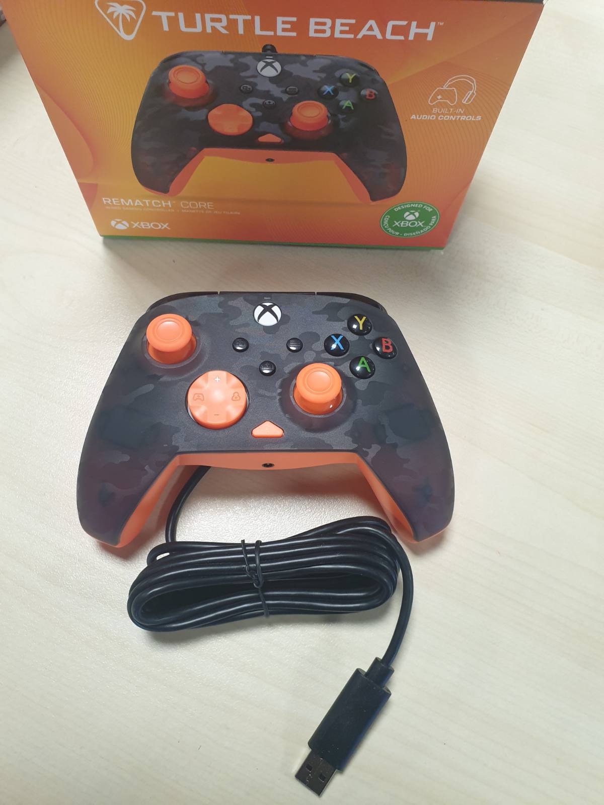 268348 - TURTLE BEACH Rematch Core Ghost Camo, Gamepad me tela, i licencuar për Xbox Series XS, Xbox One dhe PC, Butona audio, motorë dridhjeje, kabllo 3m