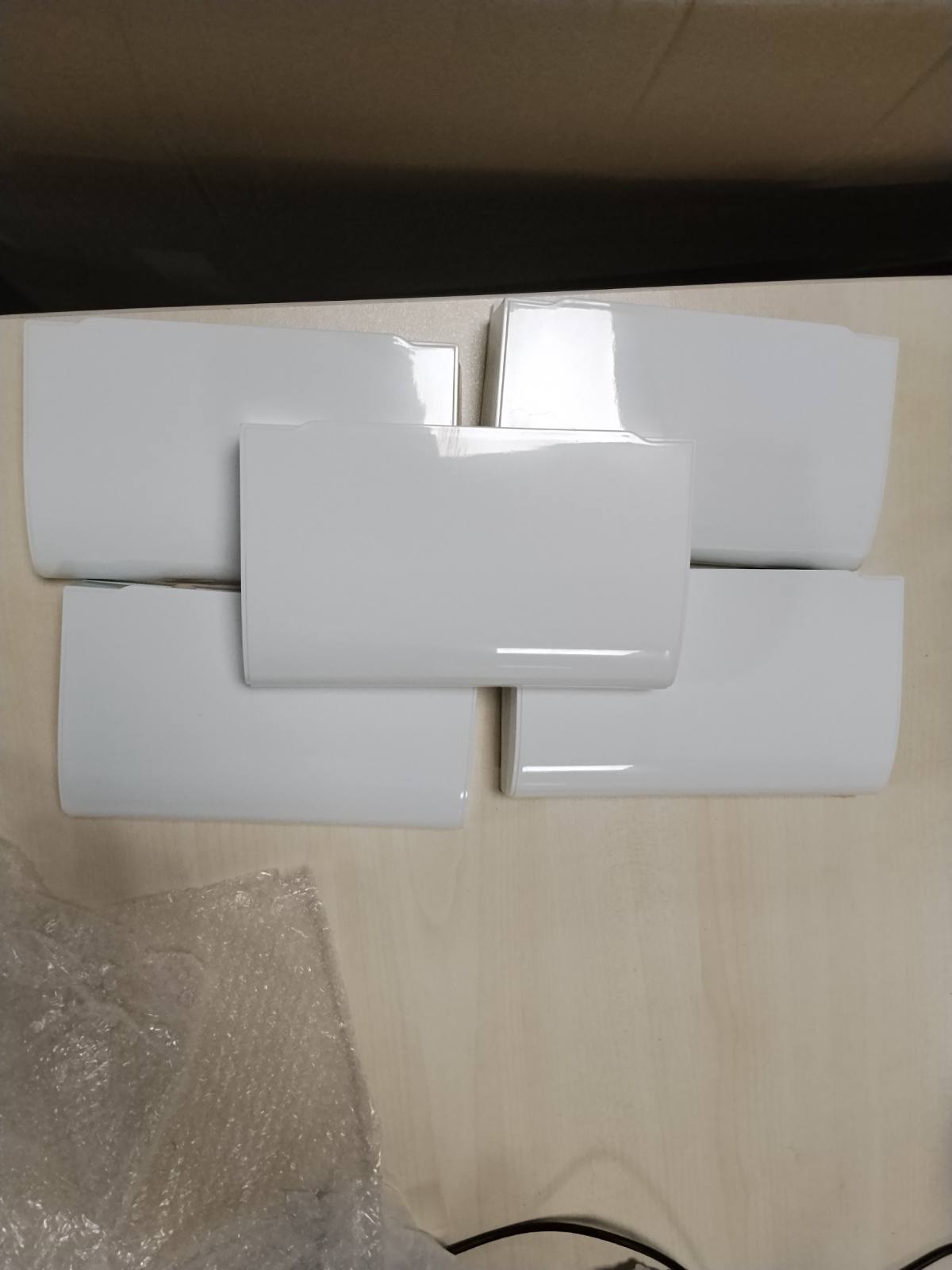 307809 - SuQurtom Mbulesa 5PCS për Priza në Mbretërinë e Bashkuar, Mbrojtëse e Dyfishtë për Priza, Mbrojtëse për Fëmijë, Kuti Mbulese për Priza për Sigurinë e Foshnjave