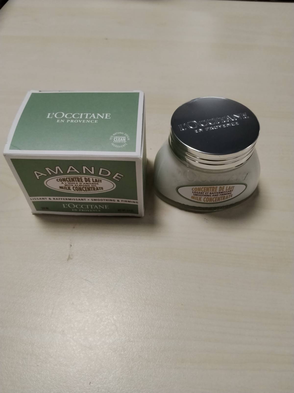 315892 - L'OCCITANE Losion Trupi me Bajame të Koncentruar (Amande), 200 ml