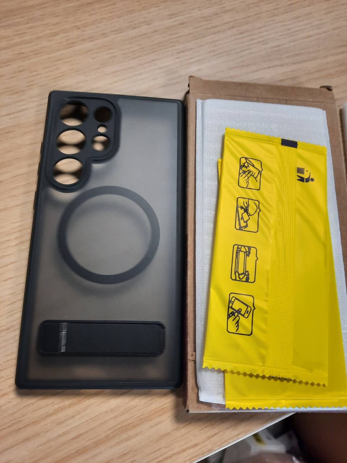 309882 - NIOR MBULESË MBROJTËSE RC1WD për Samsung Galaxy S26 Ultra me mbështetëse të rregullueshme, e pajtueshme me MagSafe [2 xham i temperuar], mat, mbulesë e pasme transparente, rezistente ndaj goditjeve, rezistente ndaj gërvishtjeve, për S26 Ultra