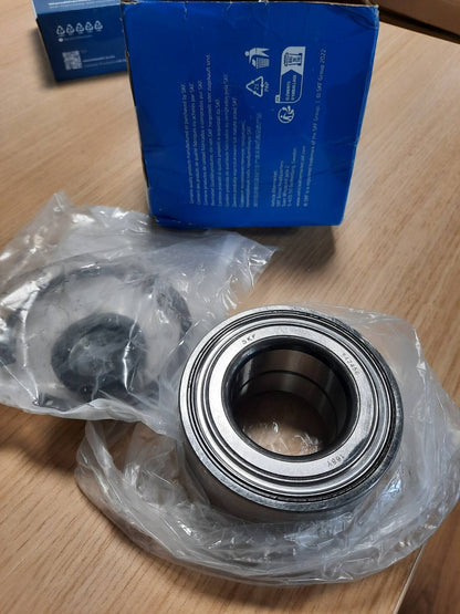 322340 - SKF Kit kushinetash rrotash VKBA 7036, pozicioni: boshti i përparmë, diametri i jashtëm: 80 mm, lartësia: 111 mm, gjatësia: 111 mm, gjerësia: 84 mm