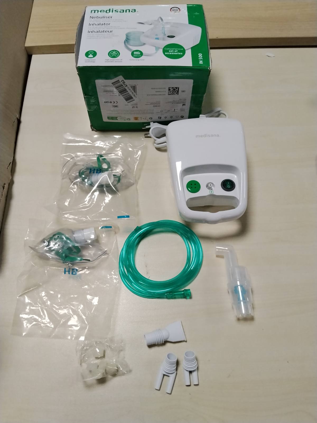 315875 - Medisana Inhalator IN 500, nebulizator kompresor me grykë dhe maskë për të rritur dhe fëmijë, për ftohje ose astmë me aksesorë shtesë dhe një tub të gjatë