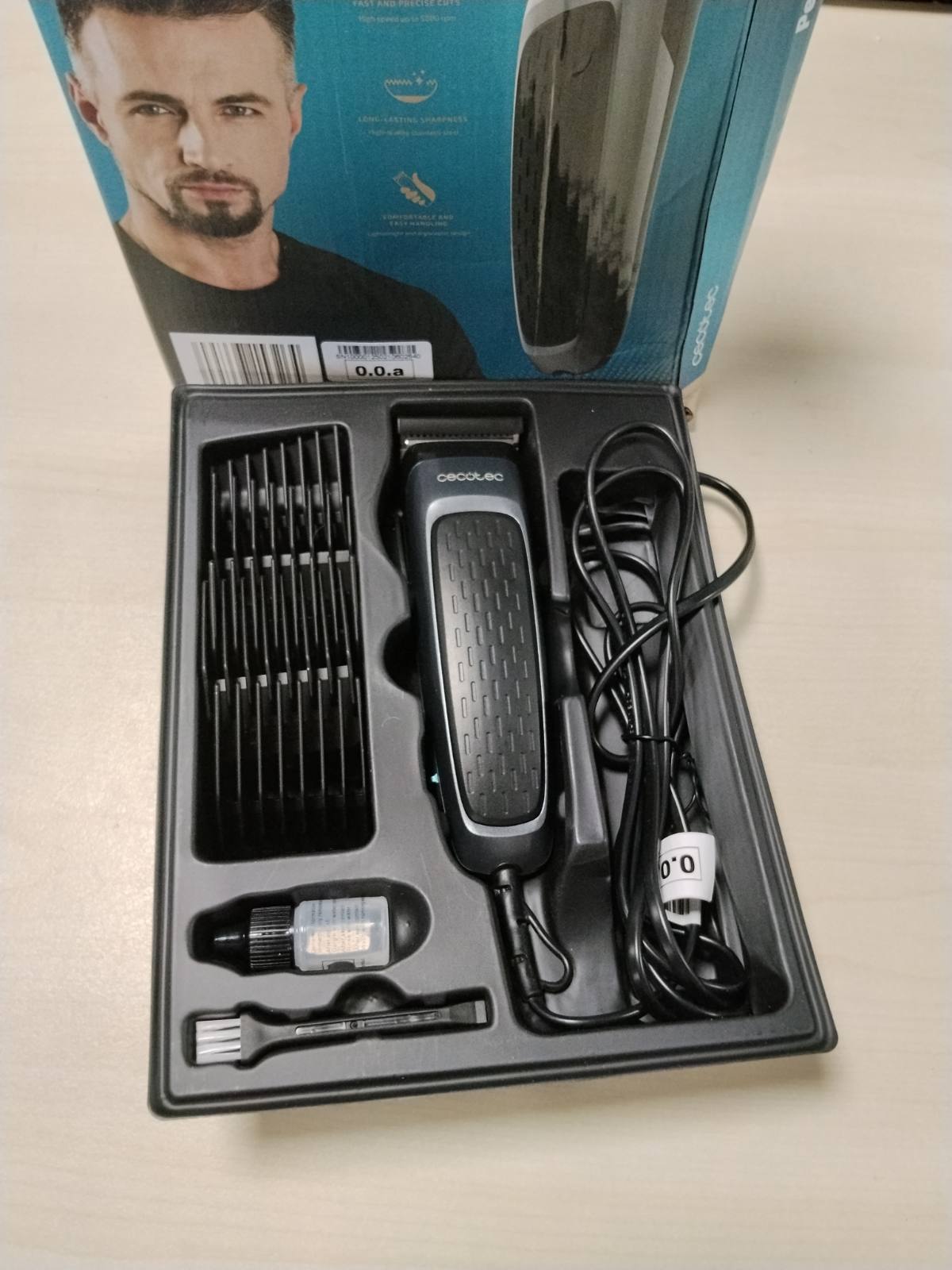 317449 - CECOTEC MAKINË PRERËSE PËR MJEKËR DHE FLOKË, 5800 RPM, TEHE ÇELIKU INOX, 6 KREHËRA