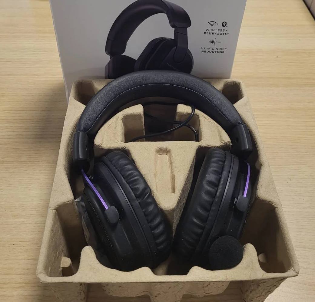 272880 - Kufje Lojërash Pa Tel EKSA E900WT me Mikrofon për PC PS5 dhe PS4 | Latency 30ms, Kufje Lojërash USB 2.4 Ghz, Type-C dhe Bluetooth, Bateri 80 Orë, Dritë LED