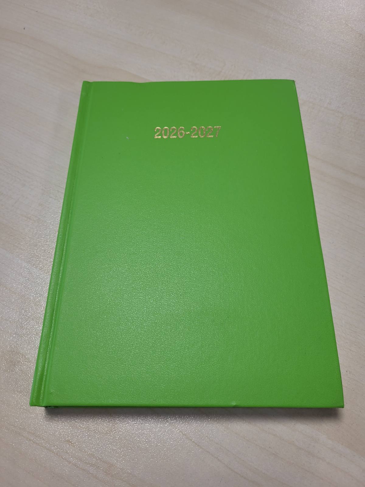 274436 - Ditar Akademik 2026-2027, Planifikues Ditë për Faqe A5, Ditar Studenti me Kopertinë të Fortë, Ngjyrë Limoni e Gjelbër, Gusht 2026 - Korrik 2027