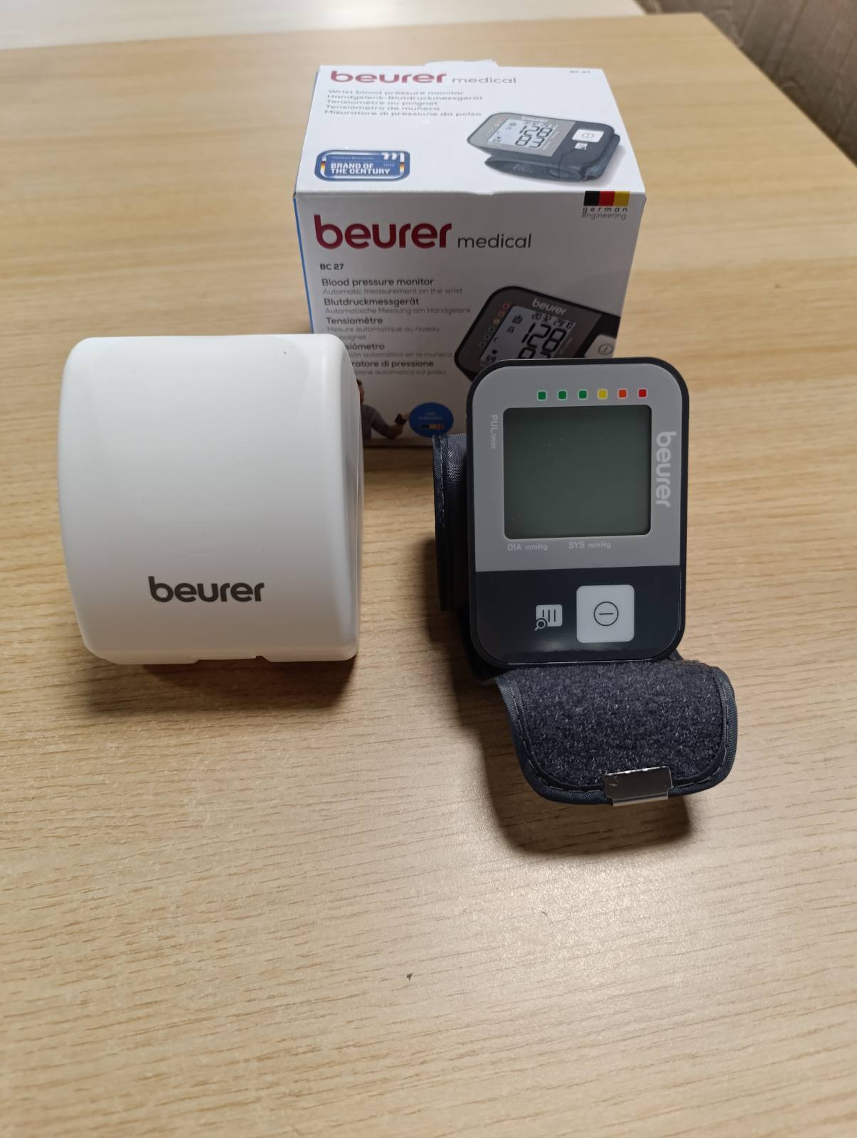 317133 - Beurer Monitor tensioni i gjakut BC 27 për kyçin e dorës, zbulim të aritmisë, për perimetër kyçi prej 14-19.5 cm, pajisje mjekësore, transferim të dhënash në Apple Health