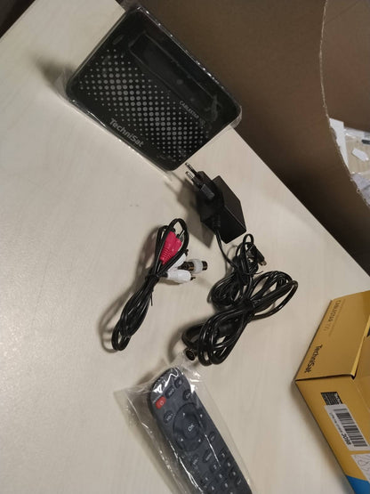319700 - TECHNISAT CABLESTAR 100 Akordues radio DVB-C, radio kabllore për televizion dixhital kabllor, e zezë