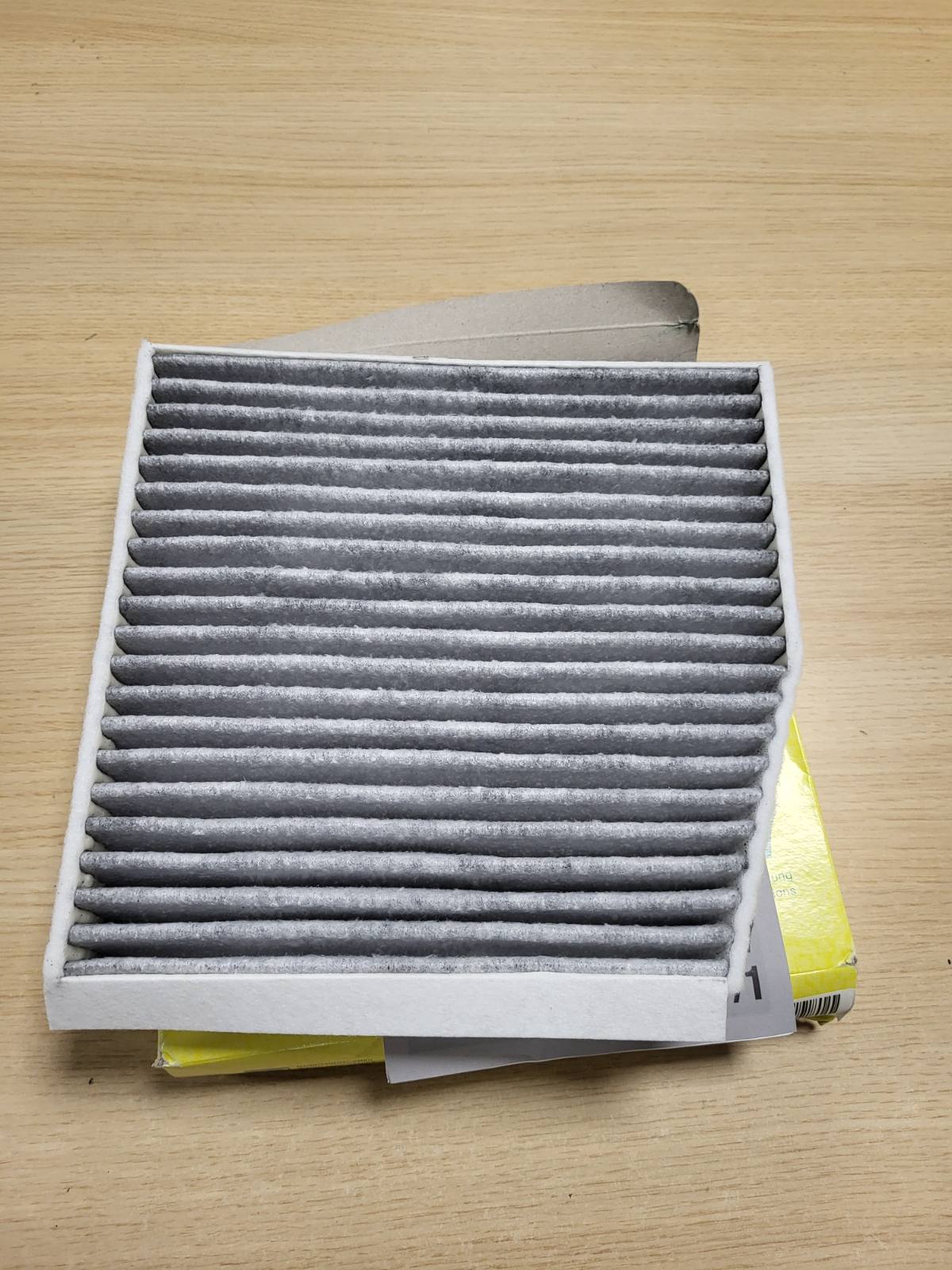 313295 - MANN-FILTER filtër ajri kabine CUK 26 007, me karbon të aktivizuar