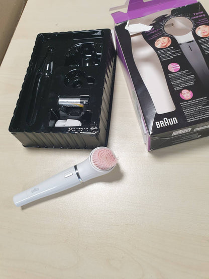 275041 - BRAUN Depilues për fytyrën FaceSpa 810 me furçë pastruese, heq qimet dhe pastron në thellësi fytyrën, i papërshkueshëm nga uji, pajisje me koka të ndërrueshme, bateri shtesë