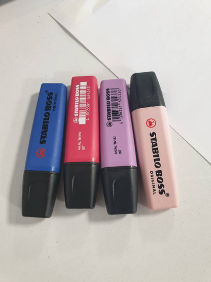 274688 - STABILO - SHËNUES TEKSTI - BOSS ORIGINAL NATURECOLORS LULE TË EGRAVE - PAKO ME 4 NGJYRA - E KUQE, BLU ULTRAMARIN, VJOLLCE E ERRËT, BURGUNDY