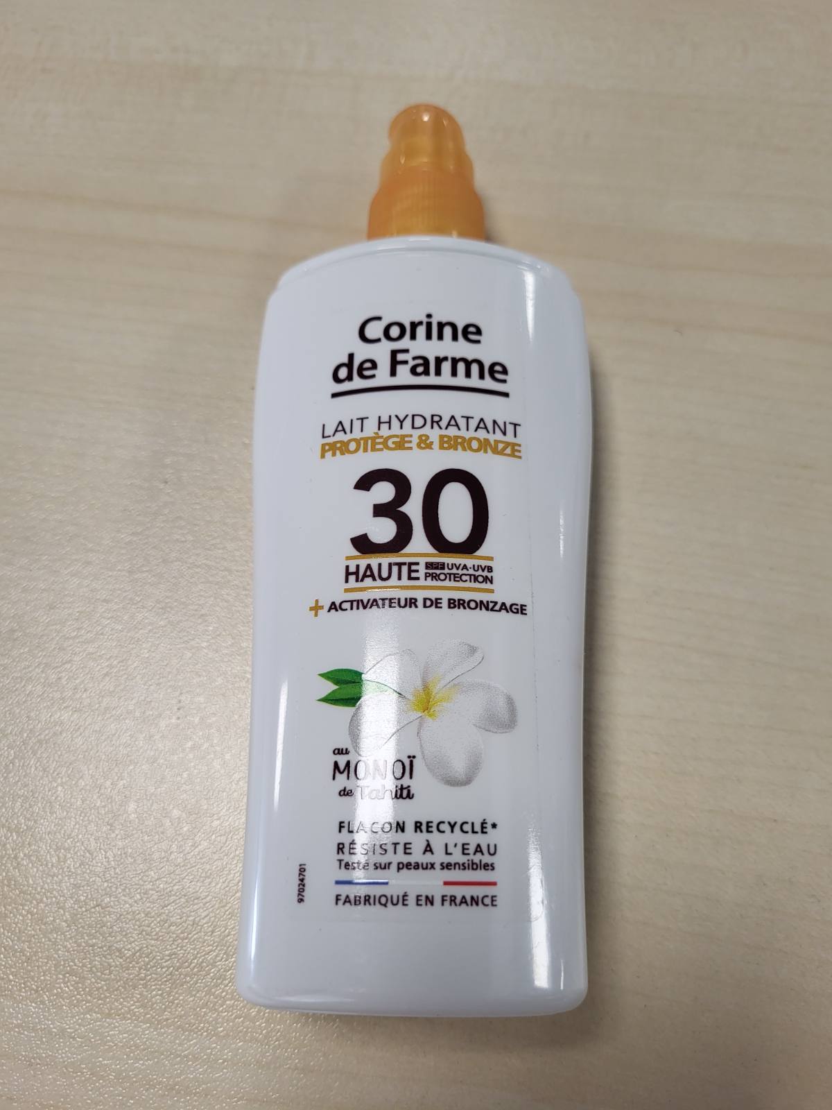 318557 - CORINE DE FARME Locion Hidratues Bronze SPF 30, 150 ml, me Vaj Monoi Tahitian, Mbrojtje nga Dielli, Aktivizues për Nxirje