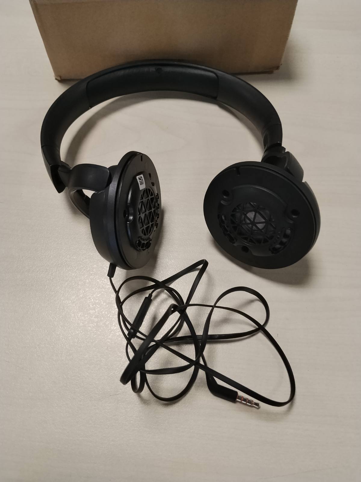 305383 - JBL Kufje Tune 500 On-Ear me Kabllo - të Zeza, me Telekomandë me 1 Buton, Mikrofon të Integruar
