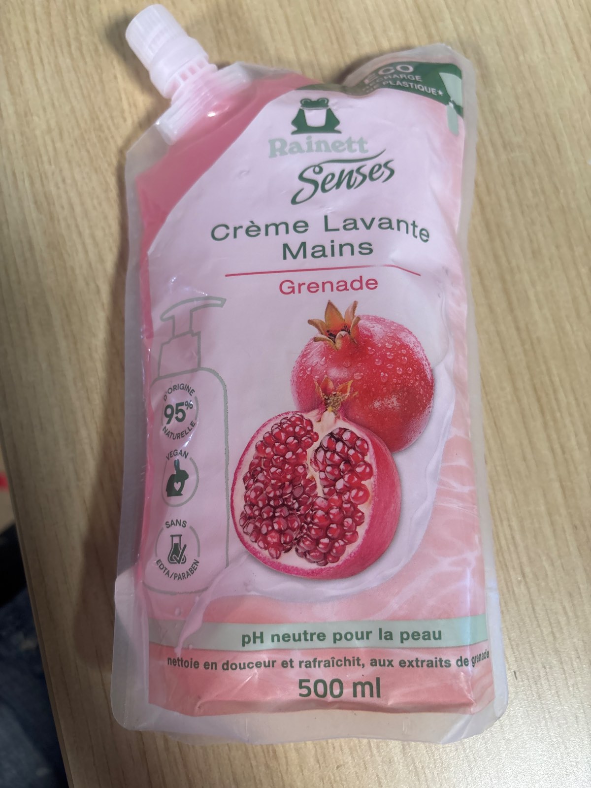 319214 - RAINETT SENSES - Sapun për duar me shegë, 500ml, 95% përbërës me origjinë natyrale, për të gjitha llojet e lëkurës, mbushje ekologjike